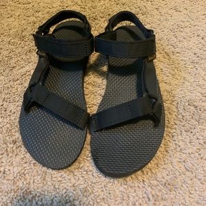 Women’s Tevas